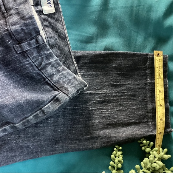 Old Navy jean capris. - Picture 6 of 9
